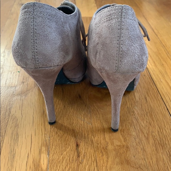 Taupe heel booties sz 8 - Picture 3 of 7